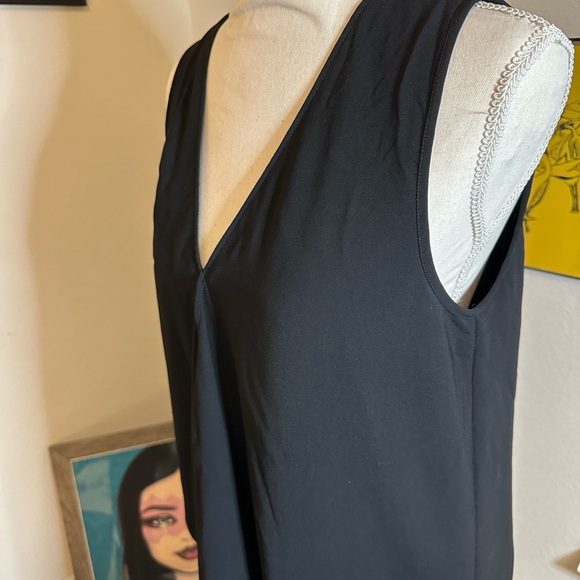 WHBM midi drape front dress vneck black sleeveless party dress size 8 - Picture 4 of 6